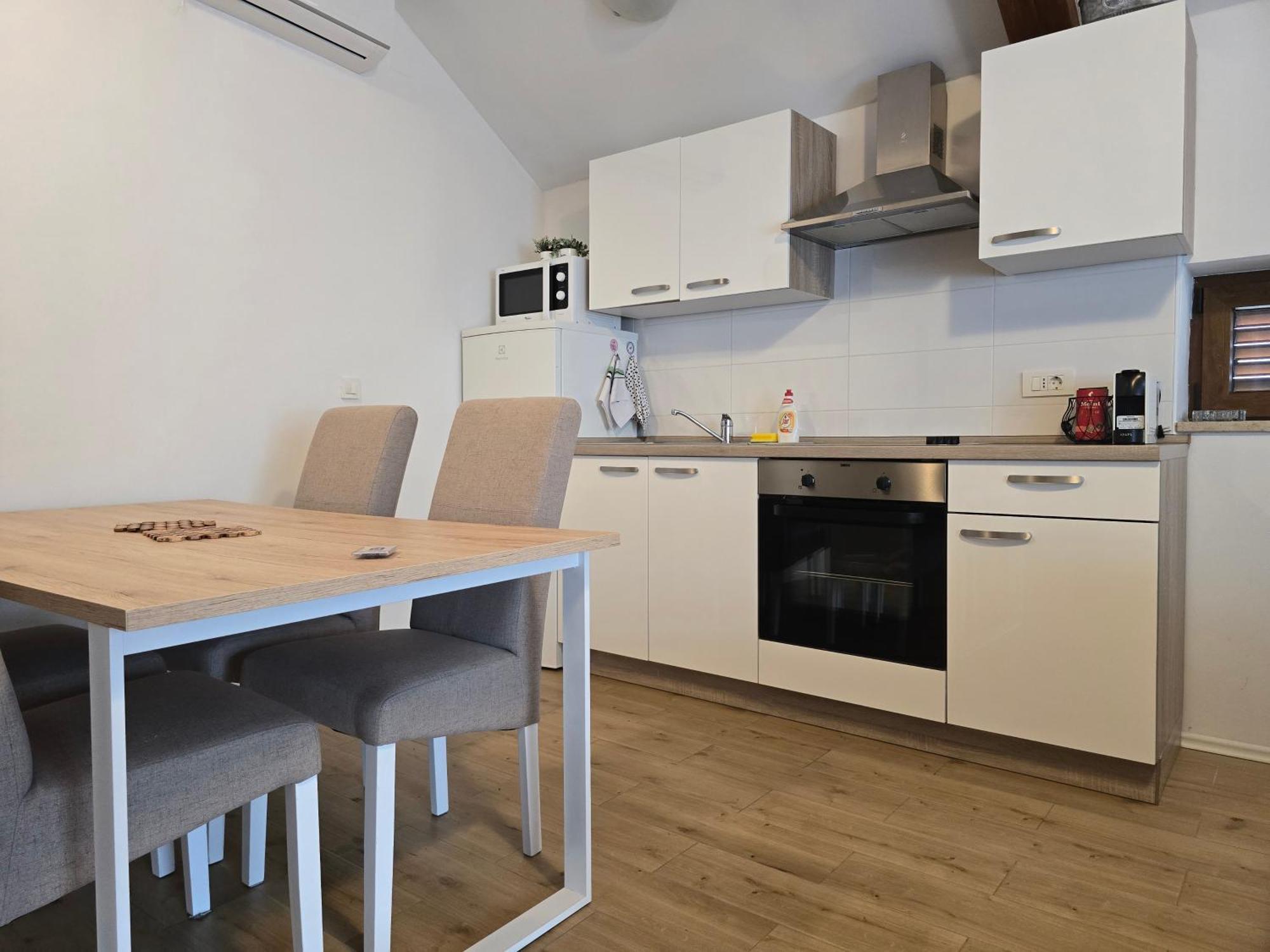 App E.N.A. Apartment Умаг Екстериор снимка