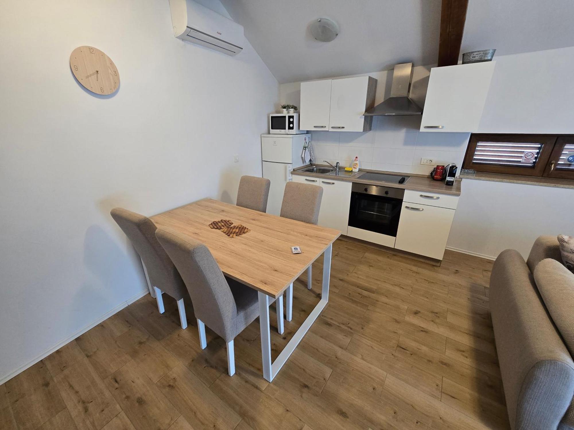 App E.N.A. Apartment Умаг Екстериор снимка