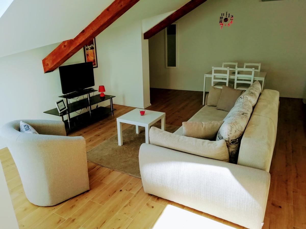 App E.N.A. Apartment Умаг Екстериор снимка