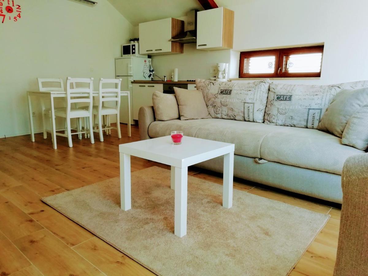 App E.N.A. Apartment Умаг Екстериор снимка