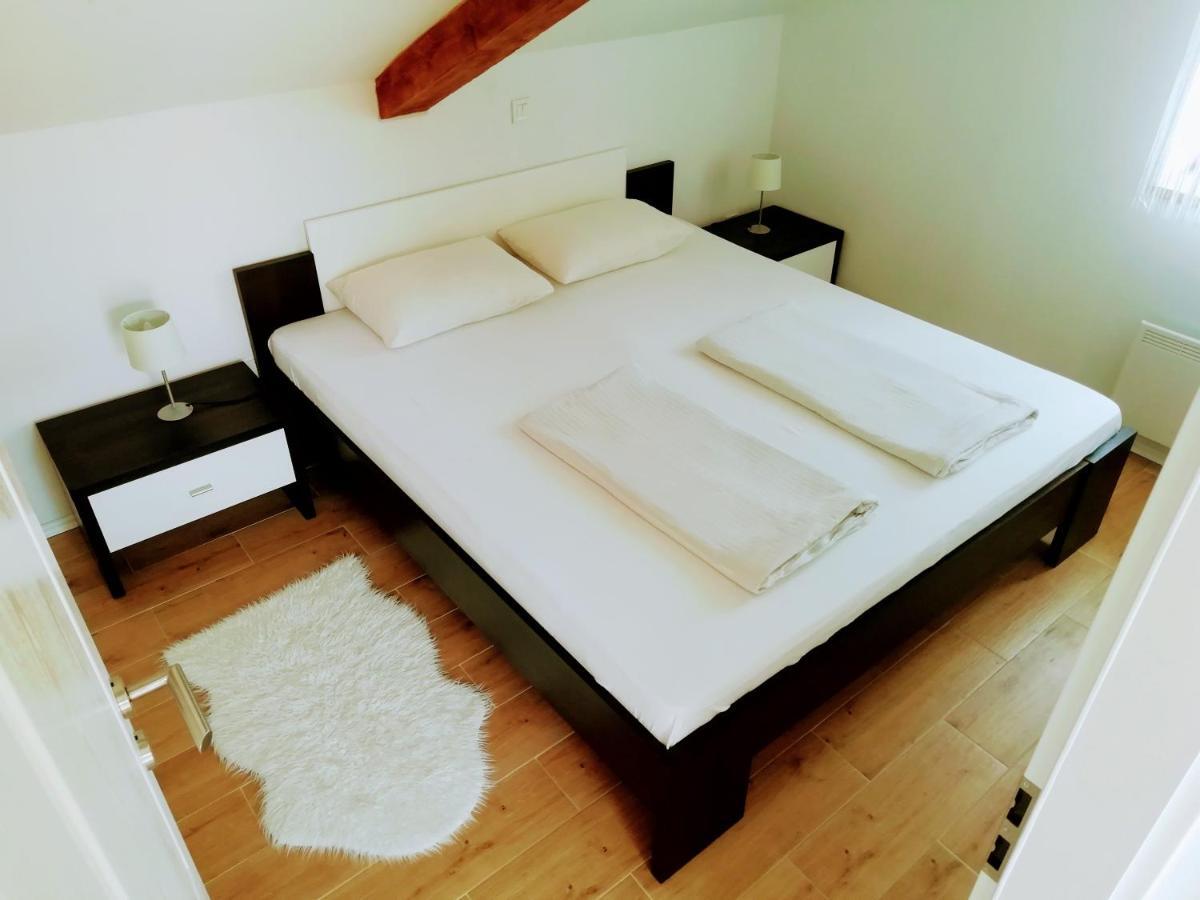 App E.N.A. Apartment Умаг Екстериор снимка