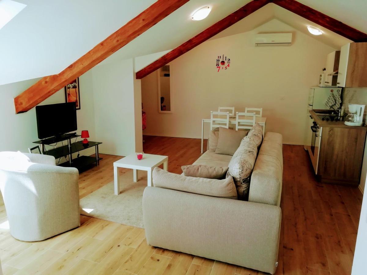 App E.N.A. Apartment Умаг Екстериор снимка